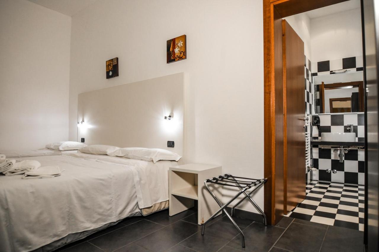 Zen Hotel Ferrara Esterno foto