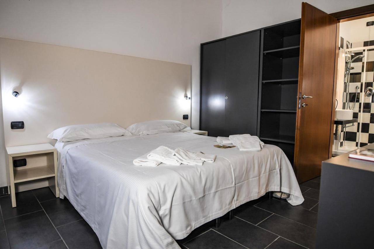 Zen Hotel Ferrara Esterno foto
